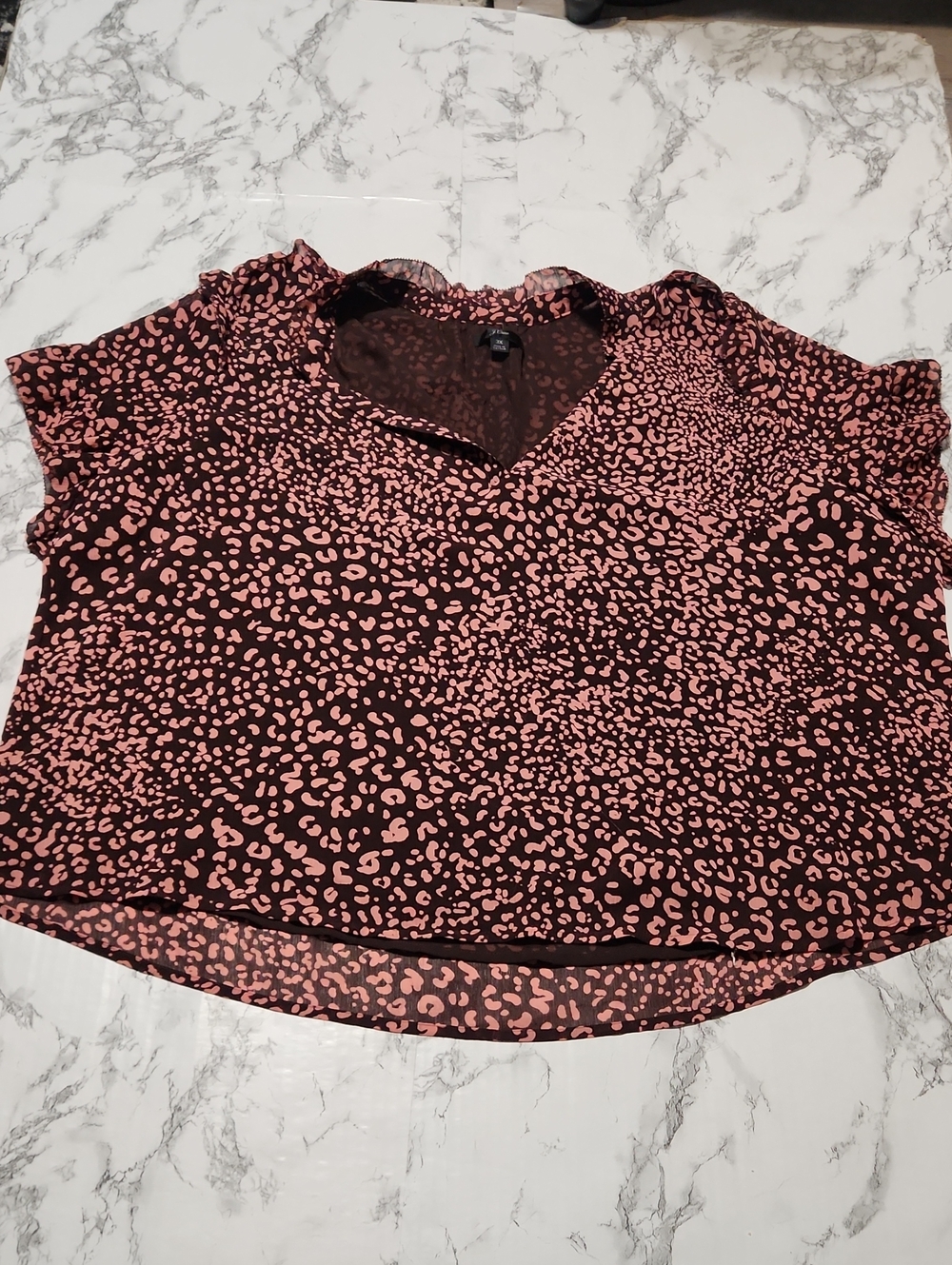 💘 J. Crew Women's Pink Leopard Print V-Neck Blouse
